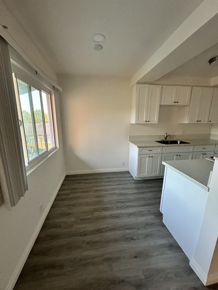 711 S Sierra Vista Ave. - Photo 2 of 10