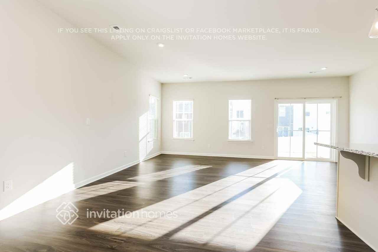 452 Killarney Park - Photo 2 of 16