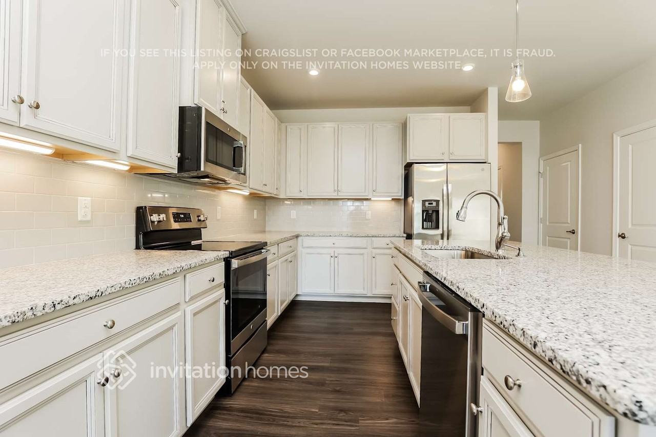 452 Killarney Park - Photo 6 of 16