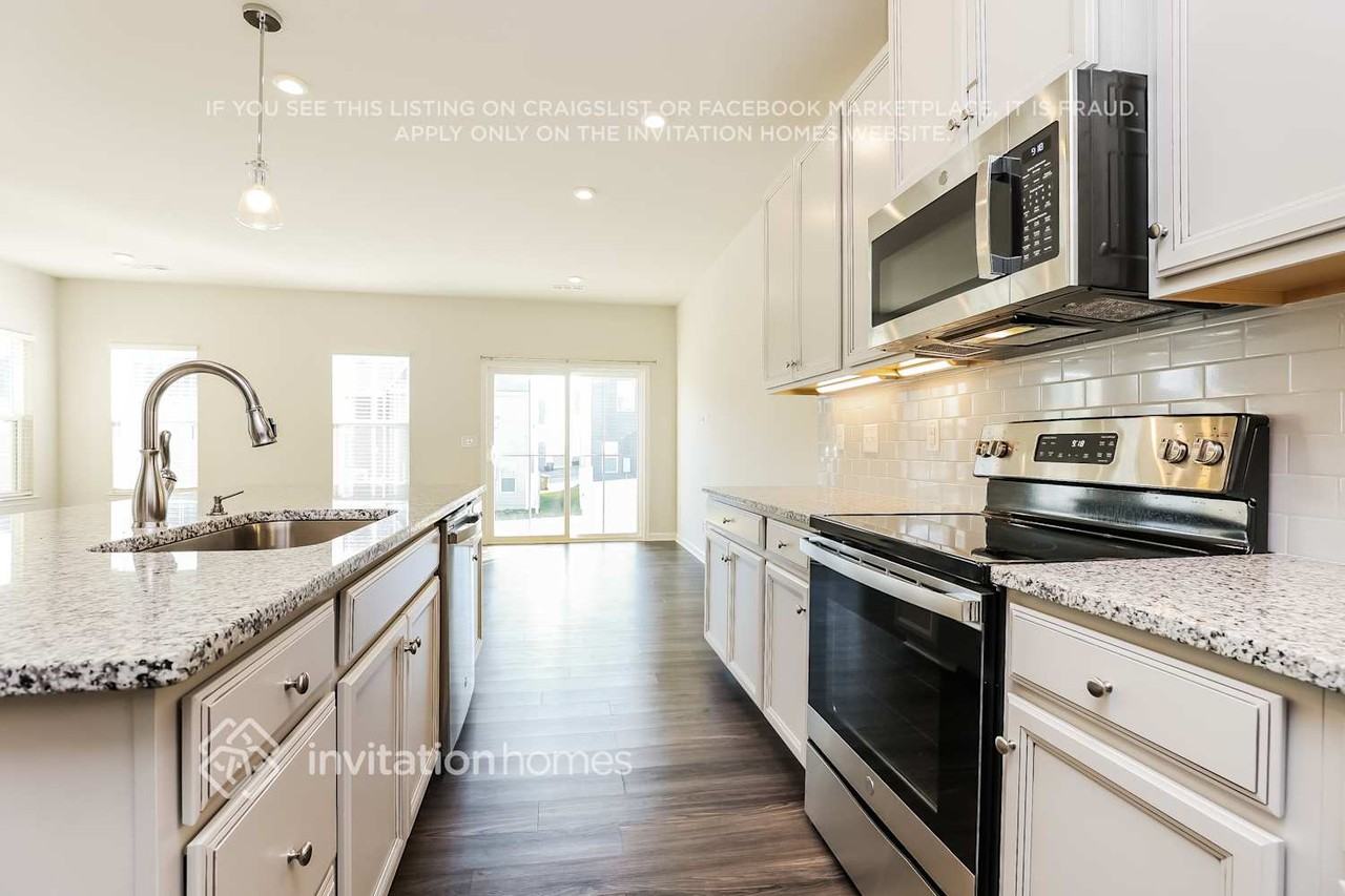 452 Killarney Park - Photo 7 of 16