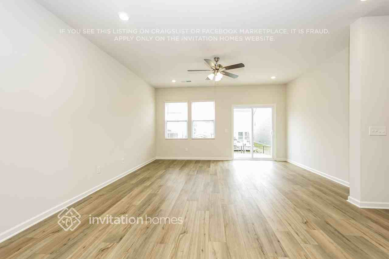 3032 Drumwright Way - Photo 5 of 18