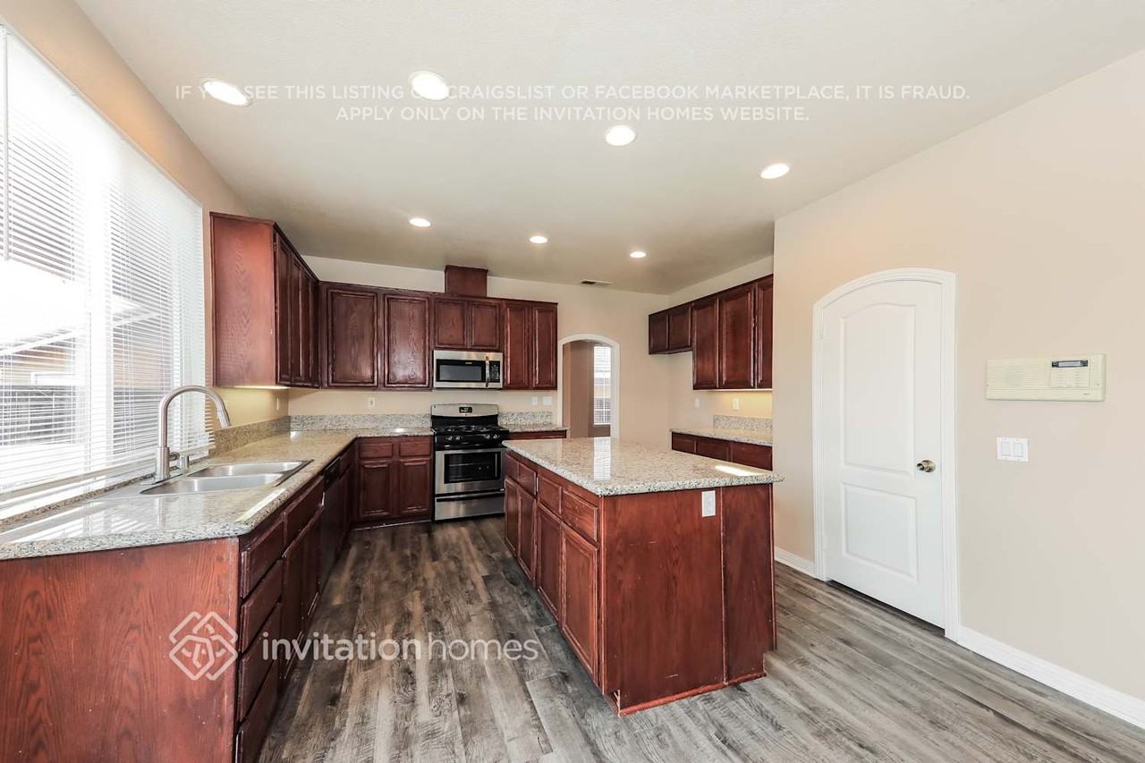 28703 Craig Ave - Photo 6 of 19