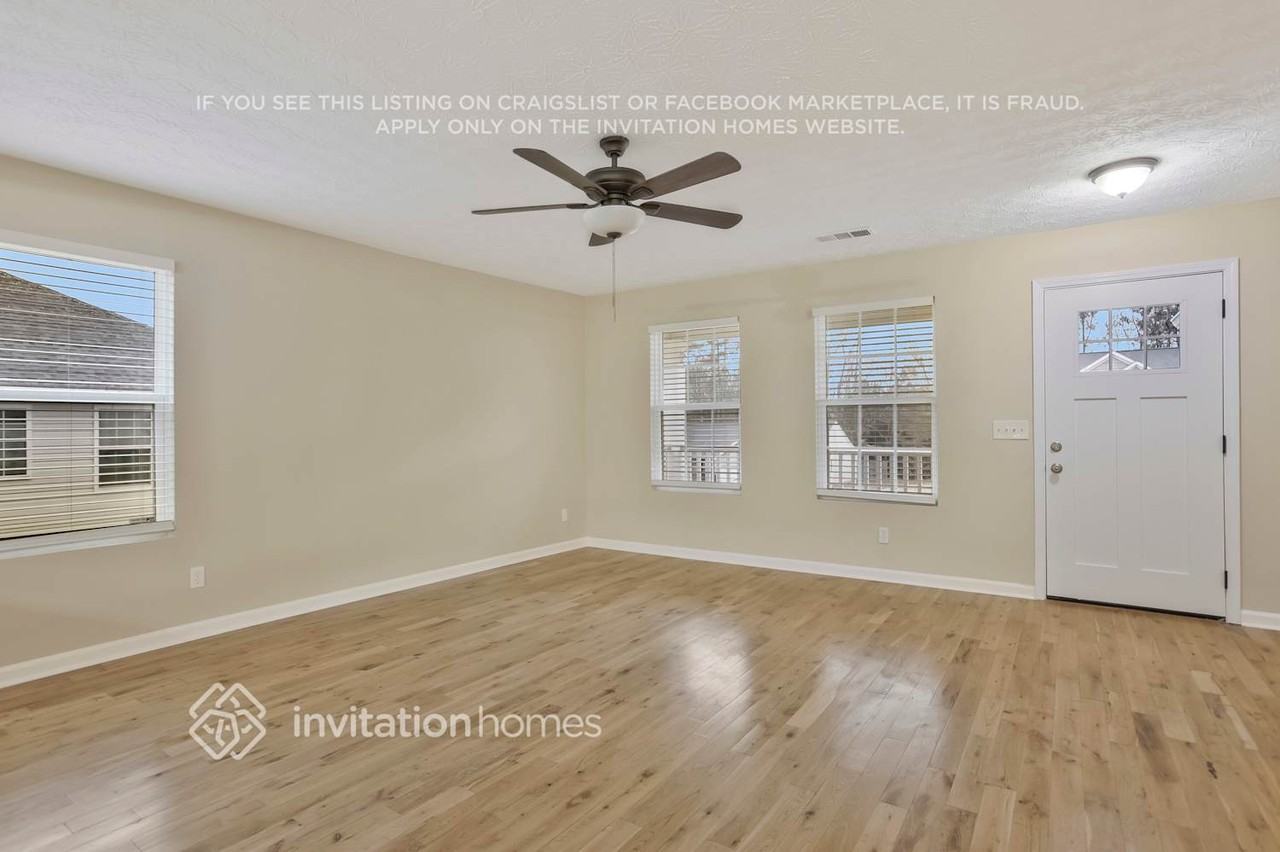 128 Waterbury Way - Photo 4 of 24