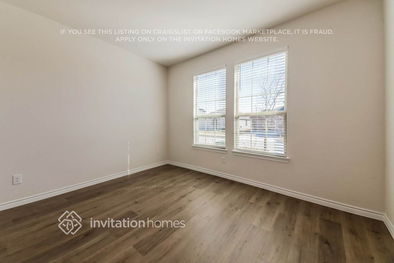 7325 Alfriston Pl - Photo 5 of 18