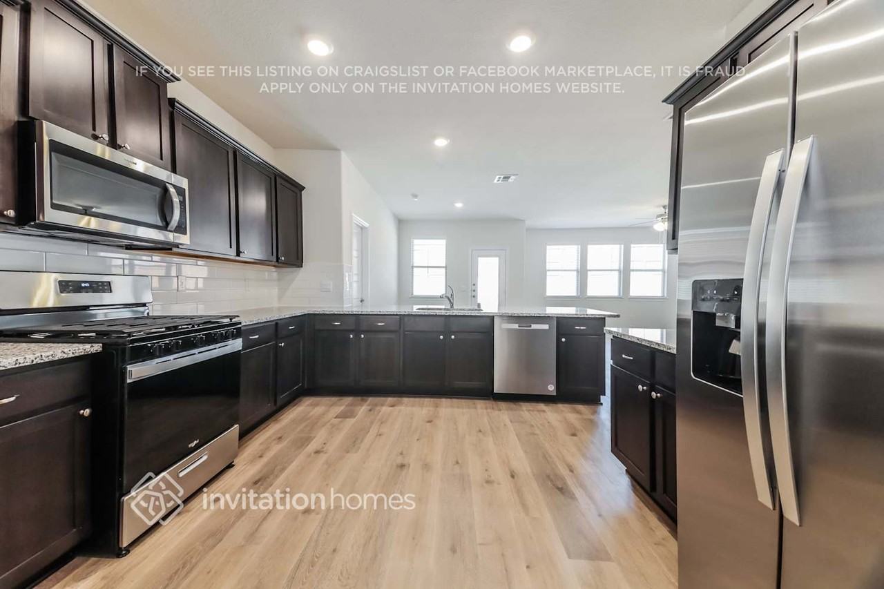 7325 Alfriston Pl - Photo 7 of 18