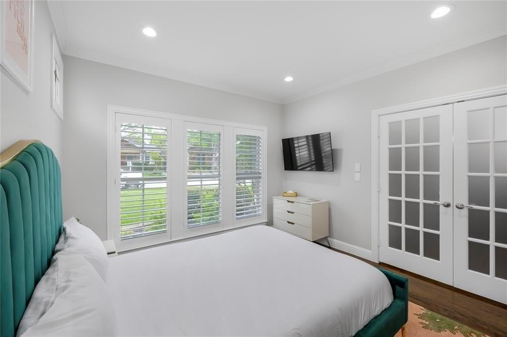 5440 Goodwin Ave - Photo 3 of 20