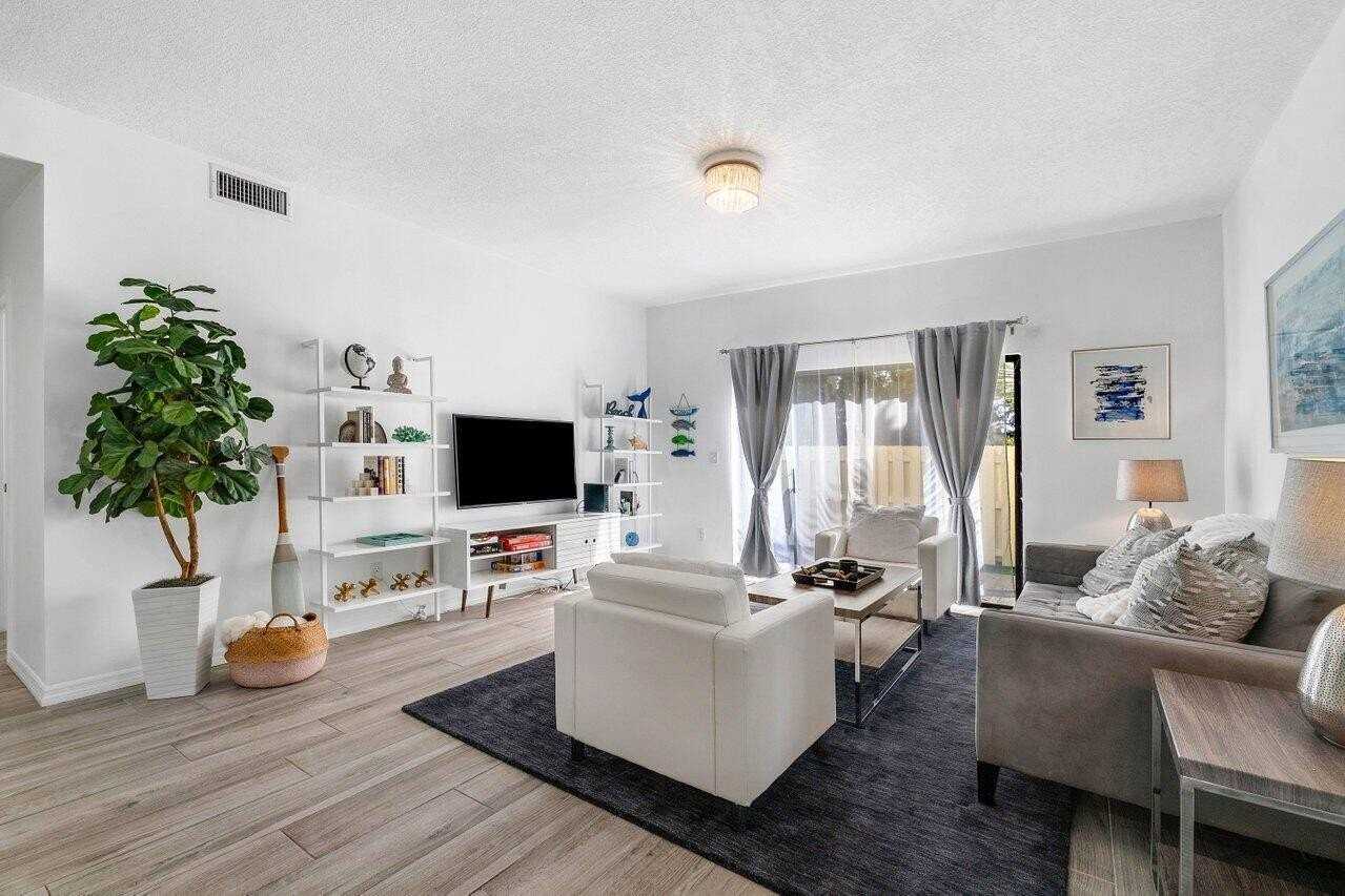 820 Bella Vista Ct S #20 - Photo 5 of 41