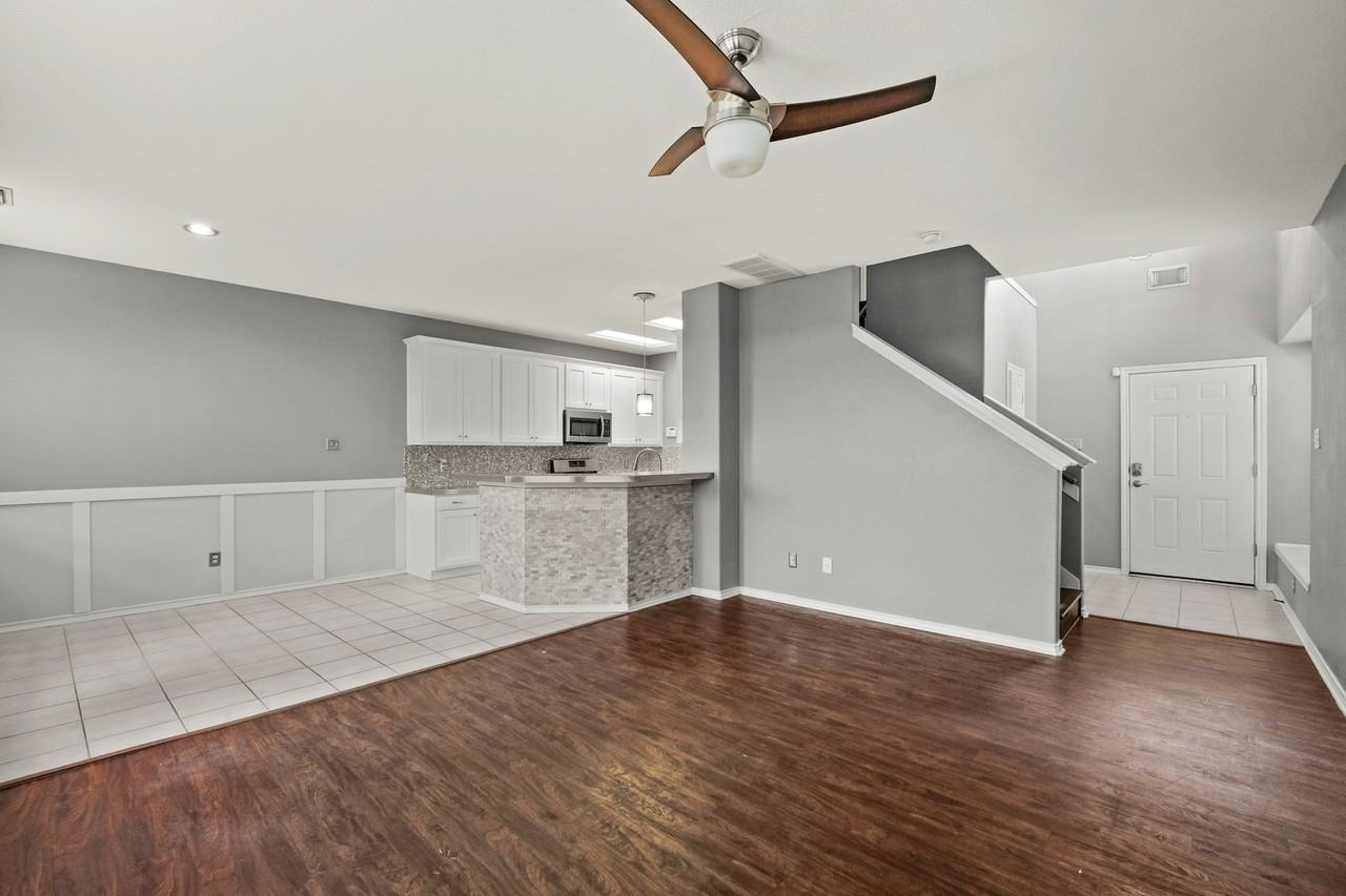 16538 Beckland Ln - Photo 3 of 18