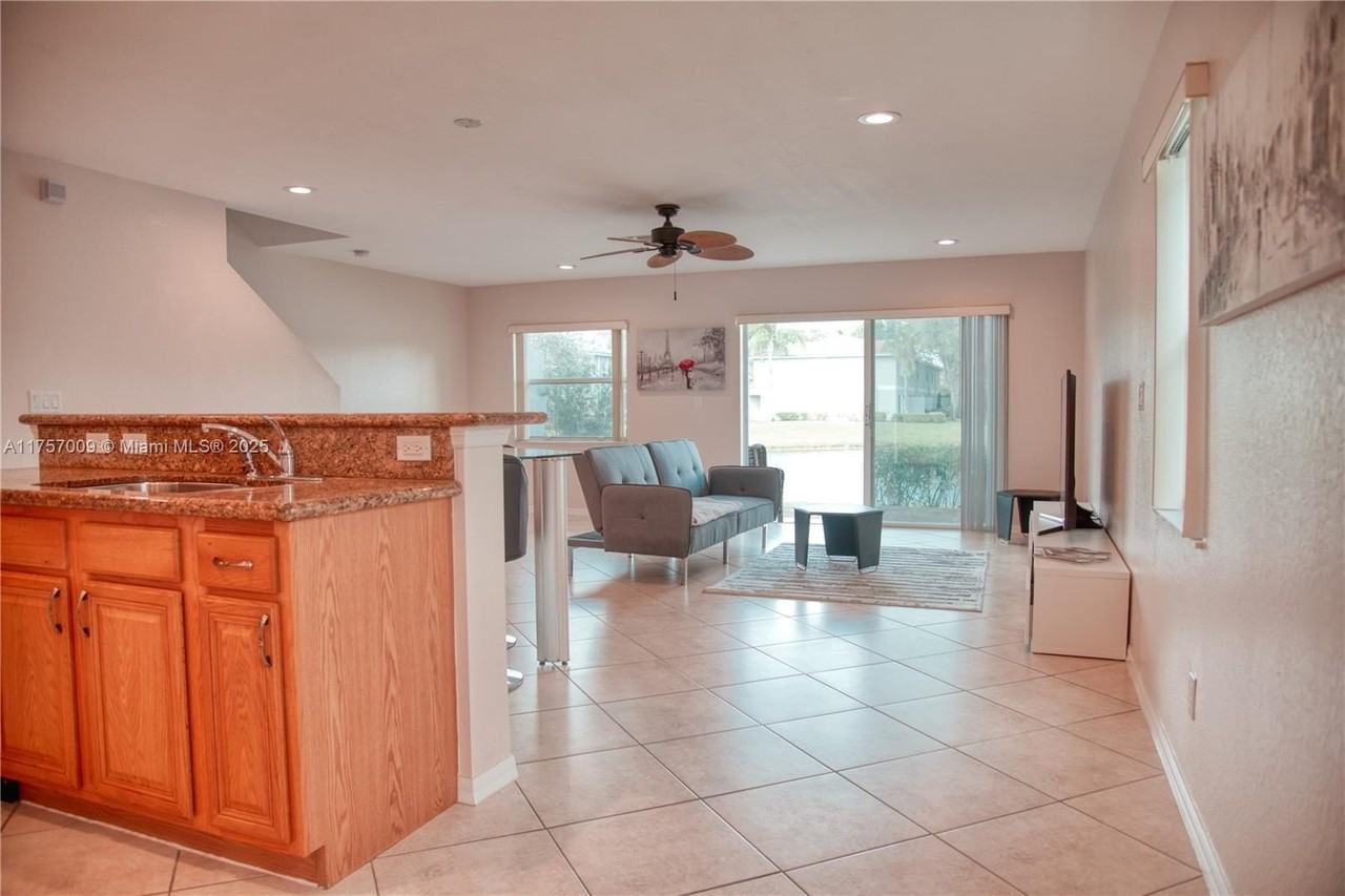 16147 Sierra Palms Dr - Photo 5 of 21