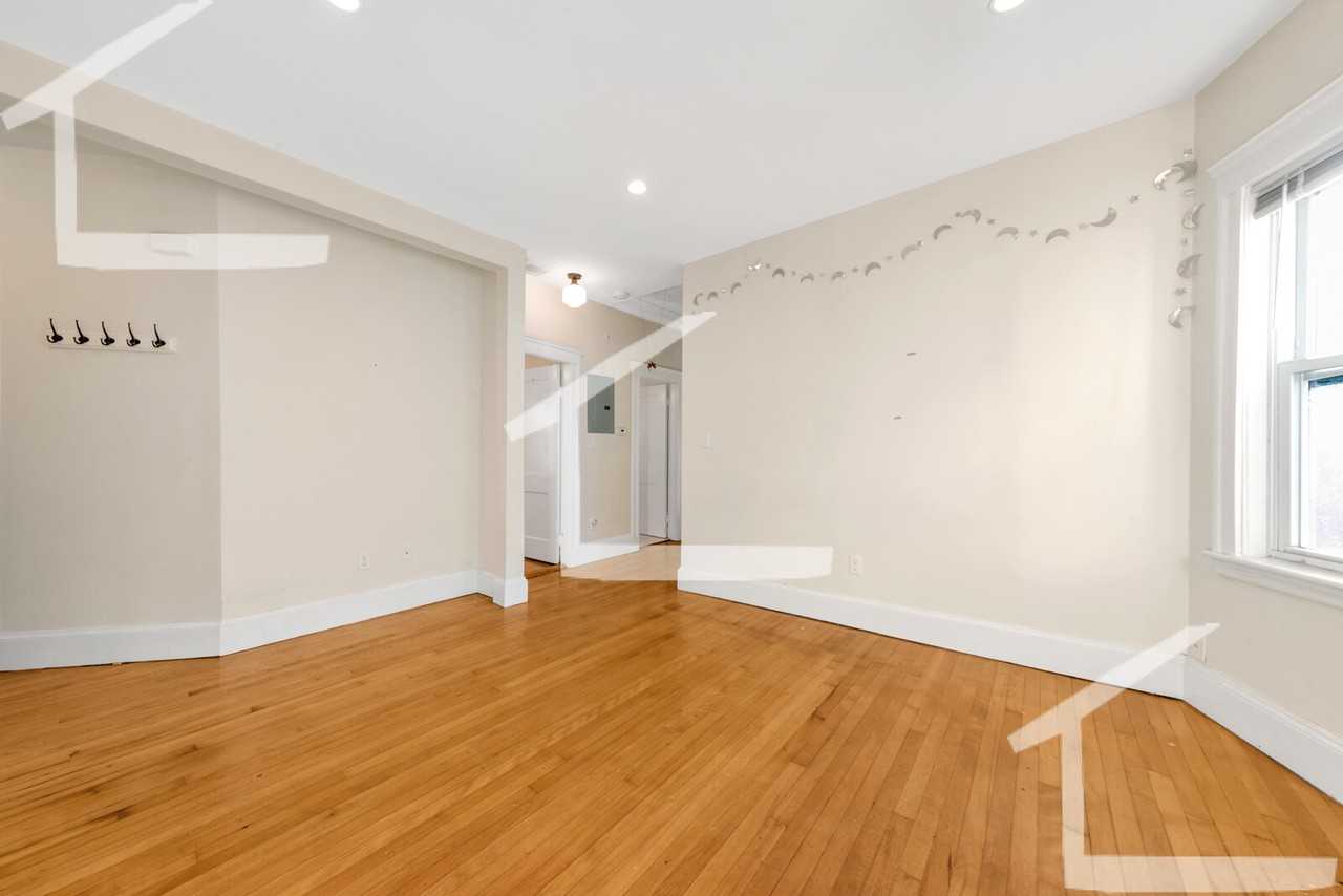 301 Alewife Brook Pkwy - Photo 3 of 24