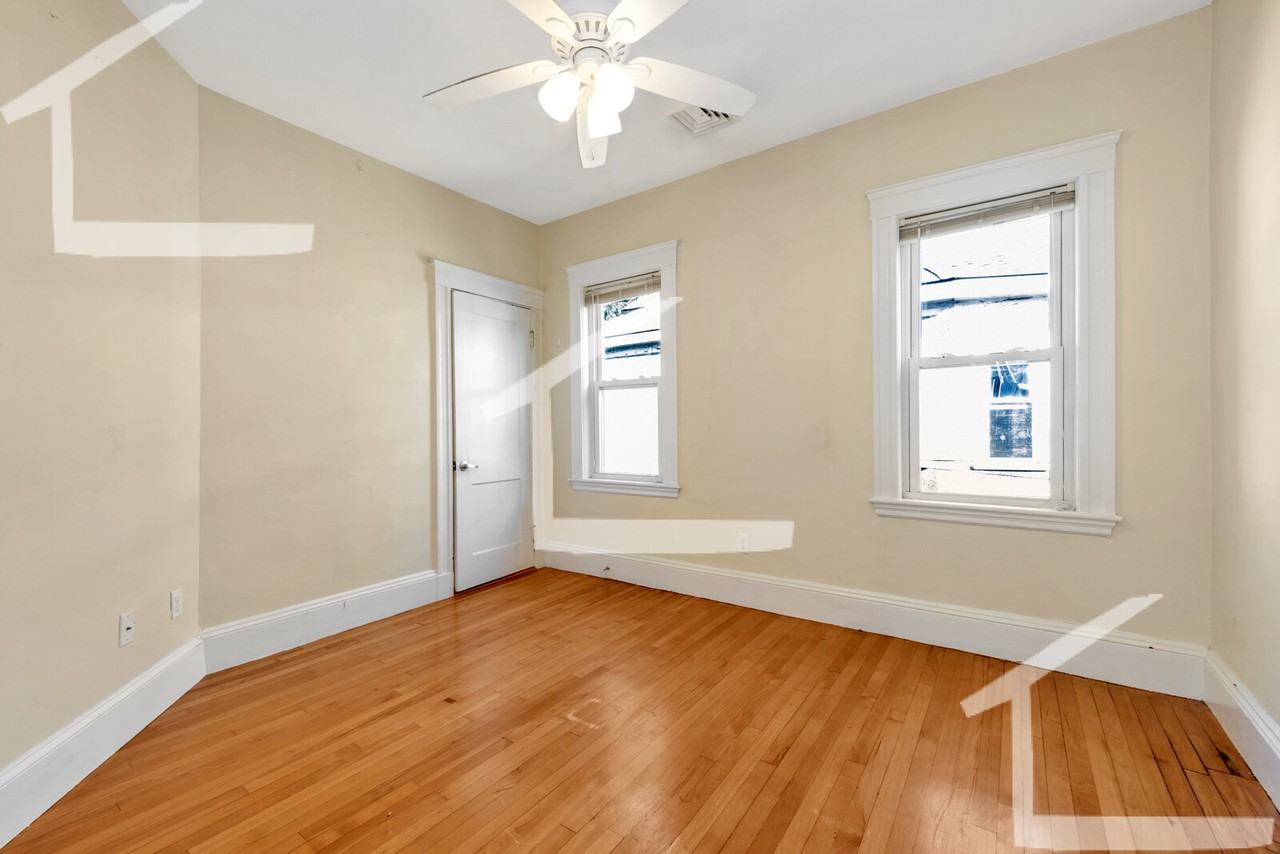 301 Alewife Brook Pkwy - Photo 5 of 24