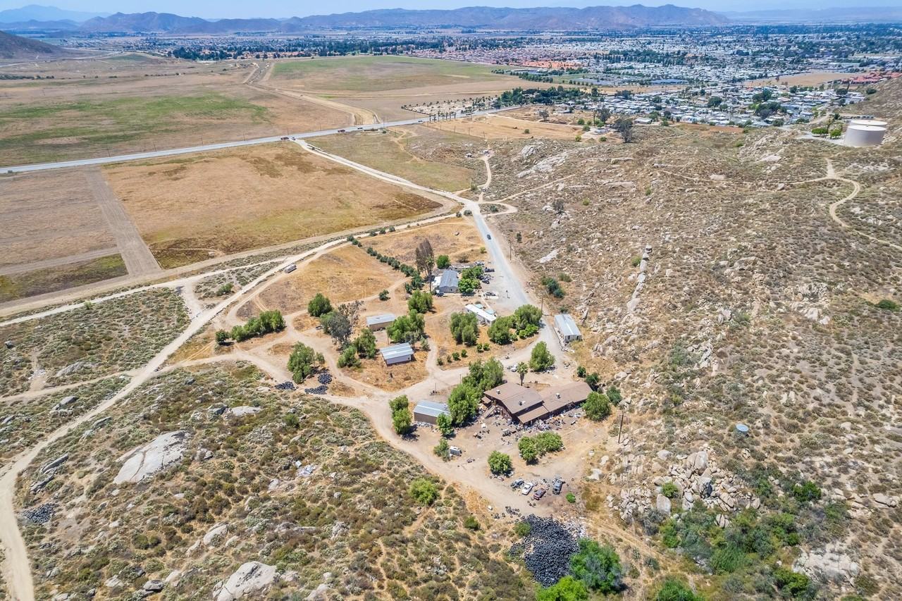 Rancho De Oro - Photo 4 of 28