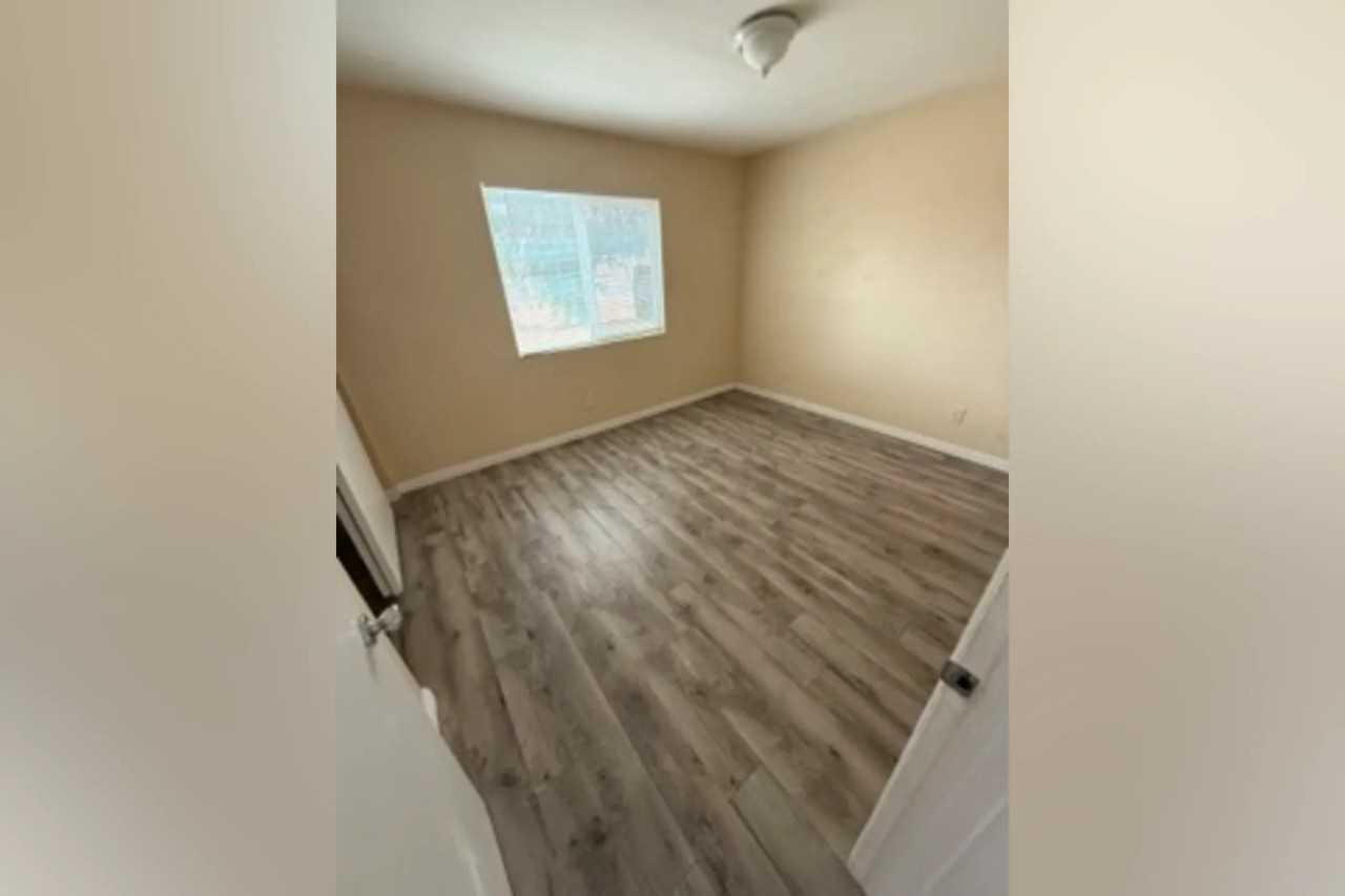 19530 E Ontario Ave - Photo 3 of 6