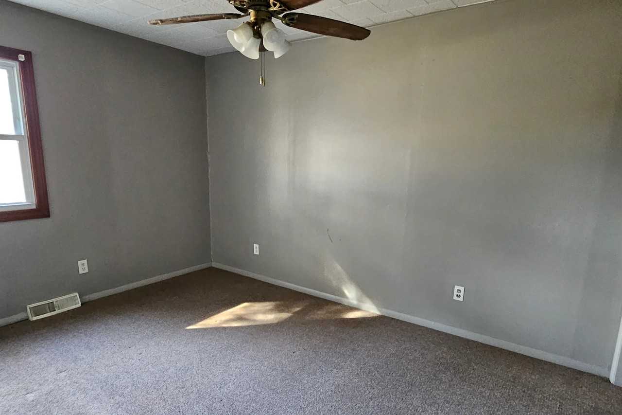 313 Cleveland St - Photo 3 of 12