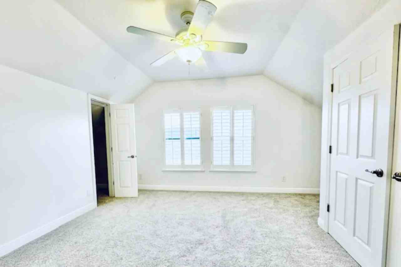 5317 Chatas Ln - Photo 3 of 20