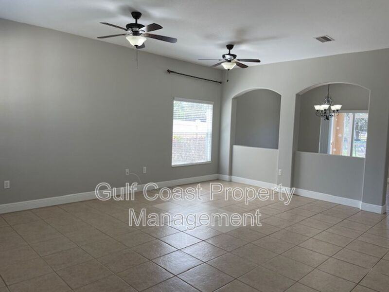 5210 Levi Ln - Photo 3 of 31