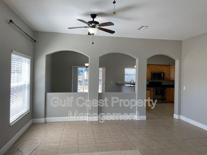 5210 Levi Ln - Photo 4 of 31