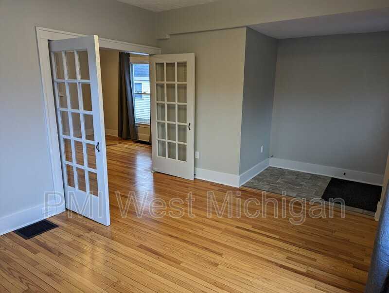 144 Page St Ne - Photo 6 of 24