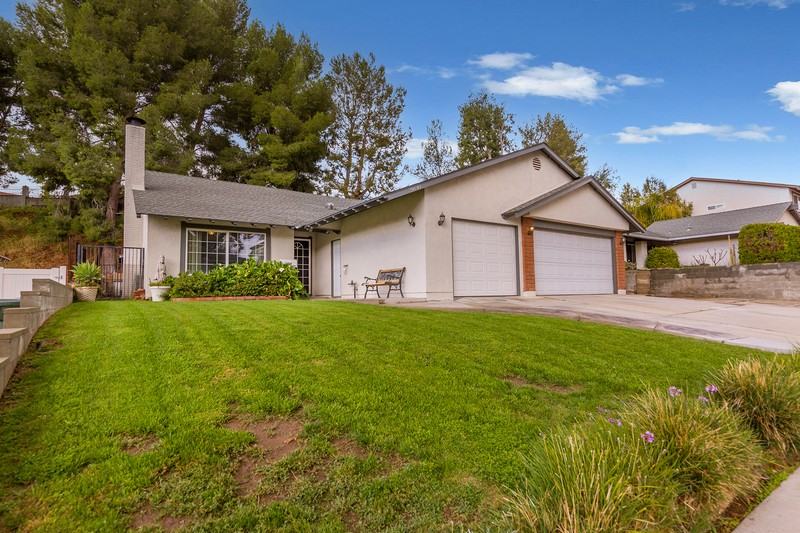 29641 Grandifloras Rd - Photo 2 of 20