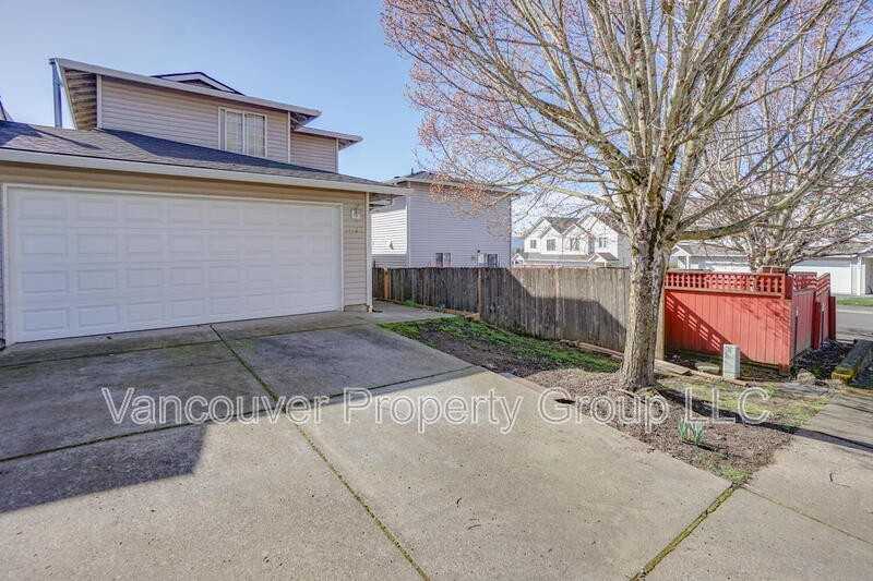 1129 W 34th Way - Photo 2 of 27