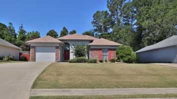 featured image of 7117 Vinings Ct