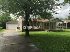 1822 S Chester Ave - Photo 1 of 1