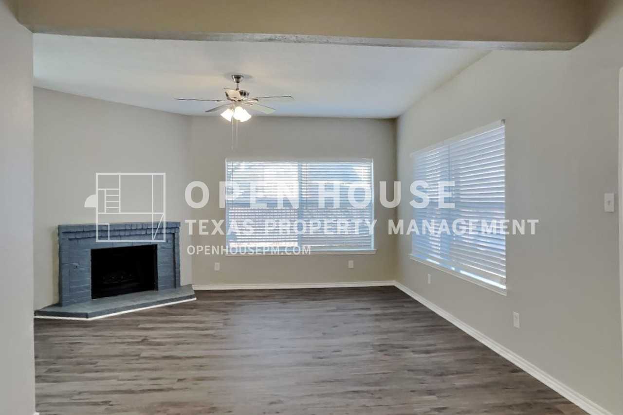 600 Blue Leaf Dr - Photo 3 of 22