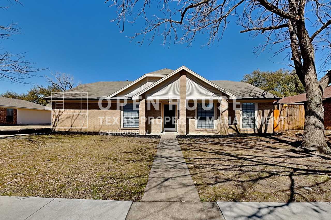 1033 Bass Dr - Photo 2 of 25