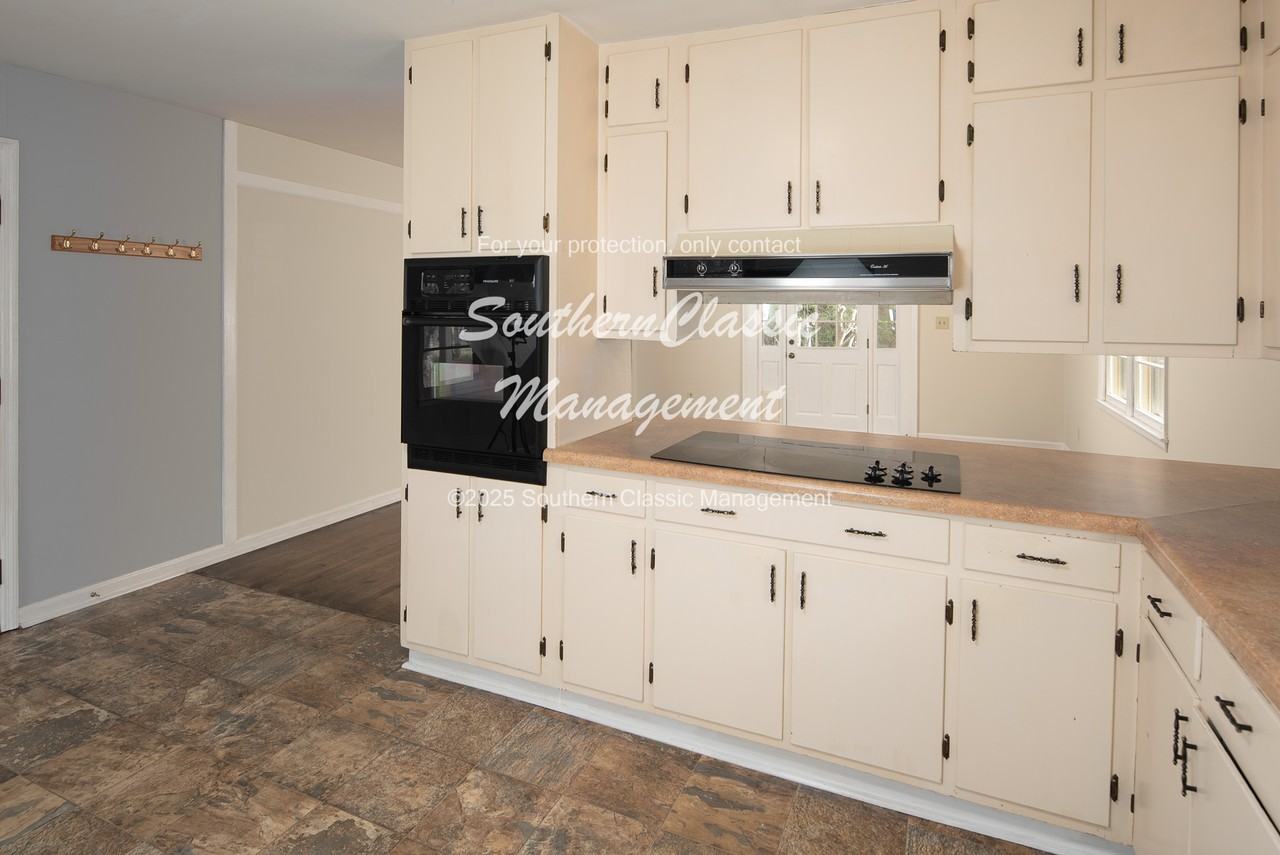 118 Camelia Cir Sw - Photo 3 of 19