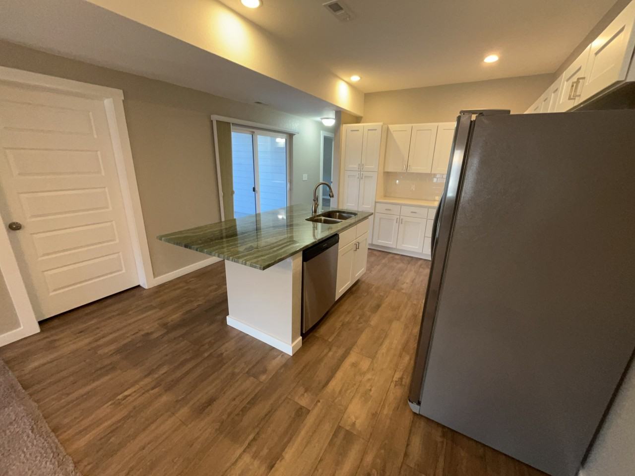 1125 Market St - Photo 4 of 14