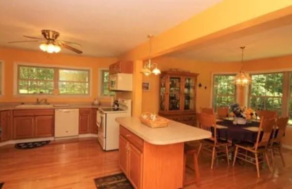 131 Sorrel Ct - Photo 3 of 13