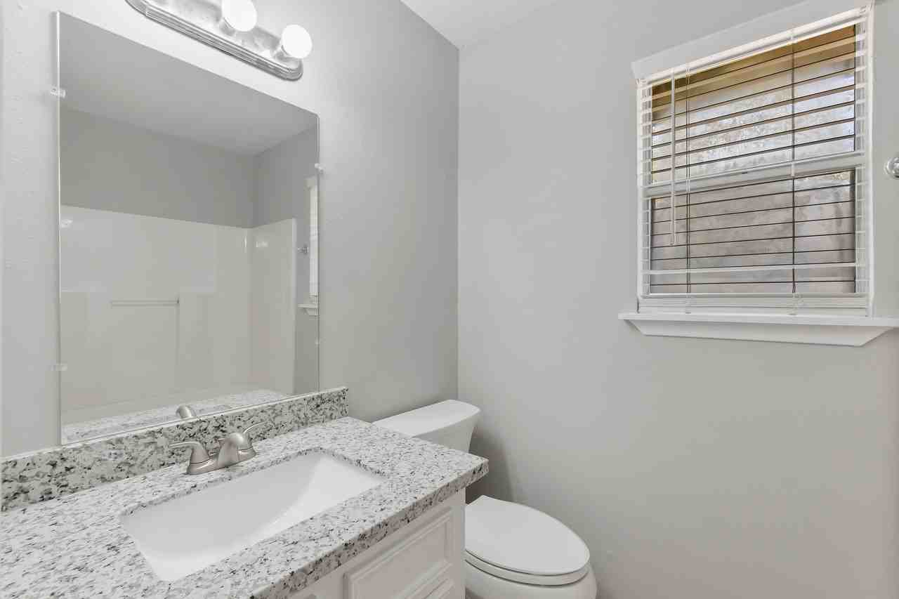808 Denison Ave #3 - Photo 2 of 12