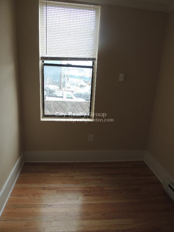 25 Division St #1 - Photo 2 of 8