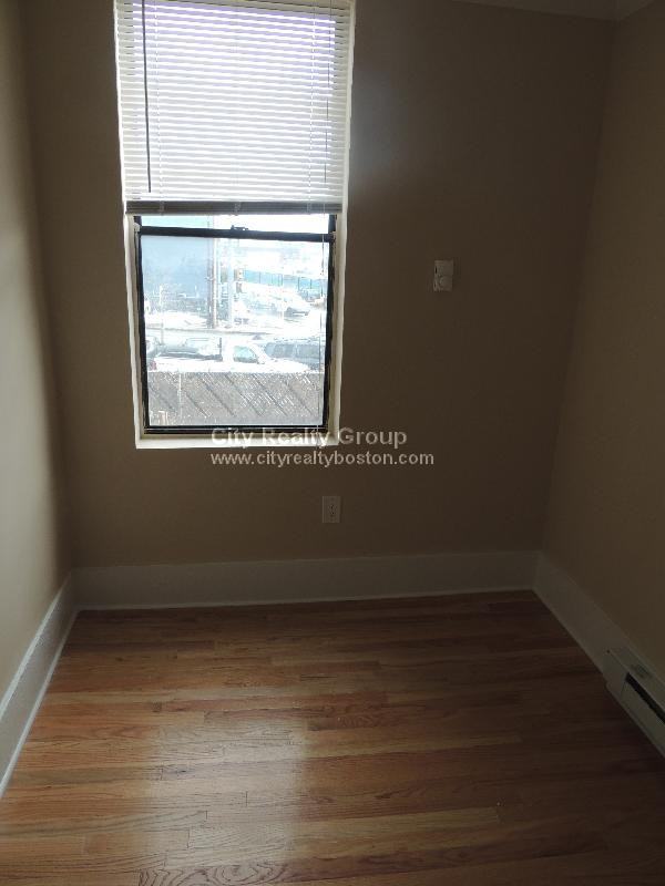 25 Division St #1 - Photo 3 of 8