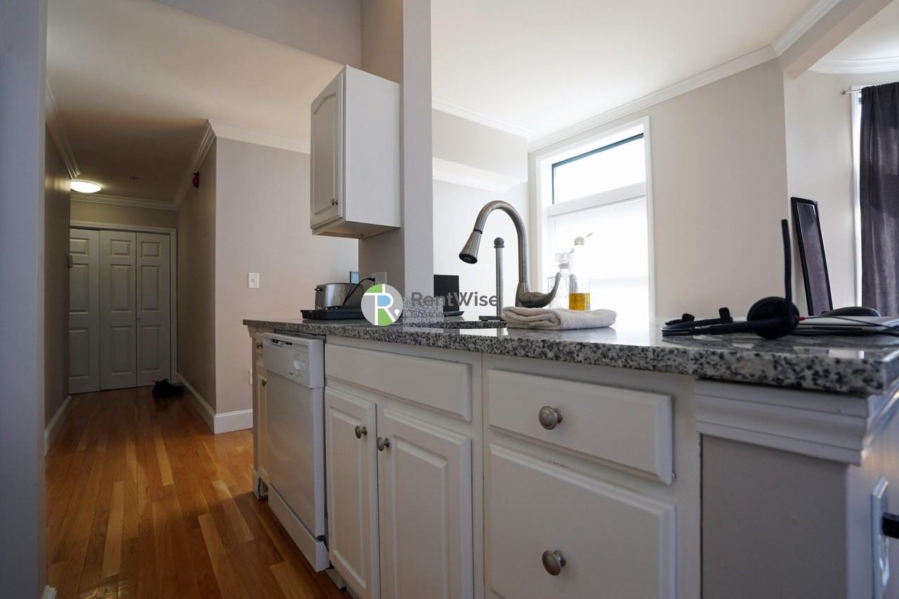 365 Washington St #202 - Photo 5 of 21