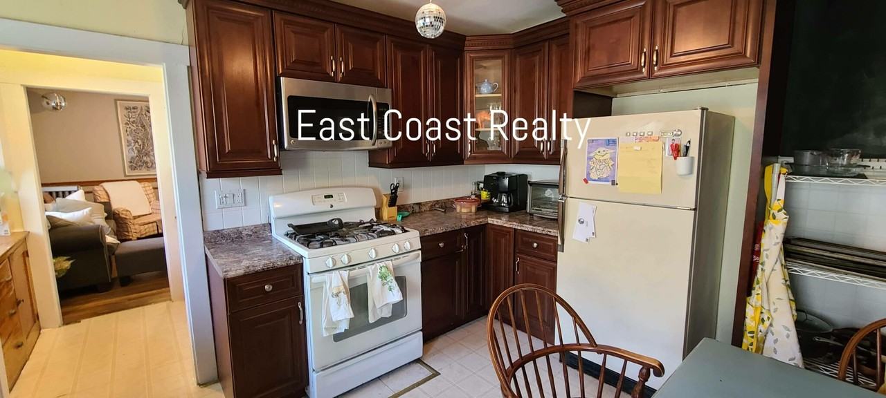 45 Hobart St #2 - Photo 4 of 20