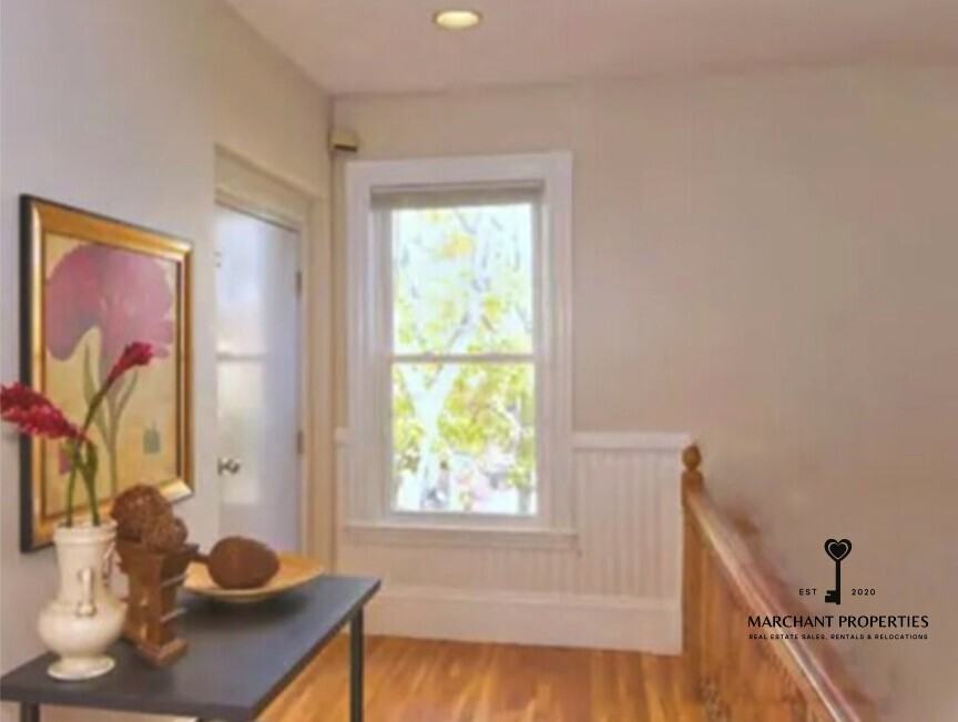 1002 Memorial Dr #2 - Photo 7 of 27