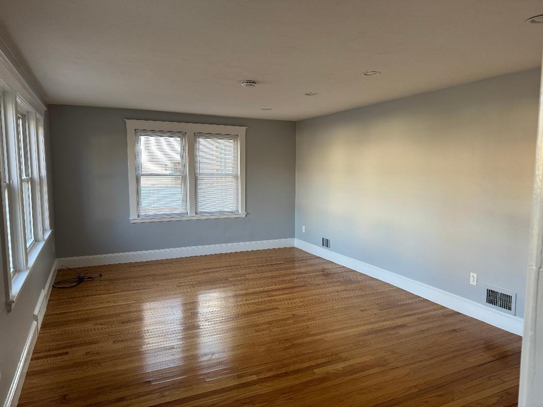 459 Pond St - Photo 3 of 8