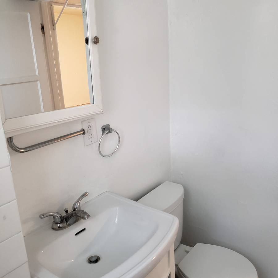 487 N Roxbury Dr #487-1-2 - Photo 7 of 22