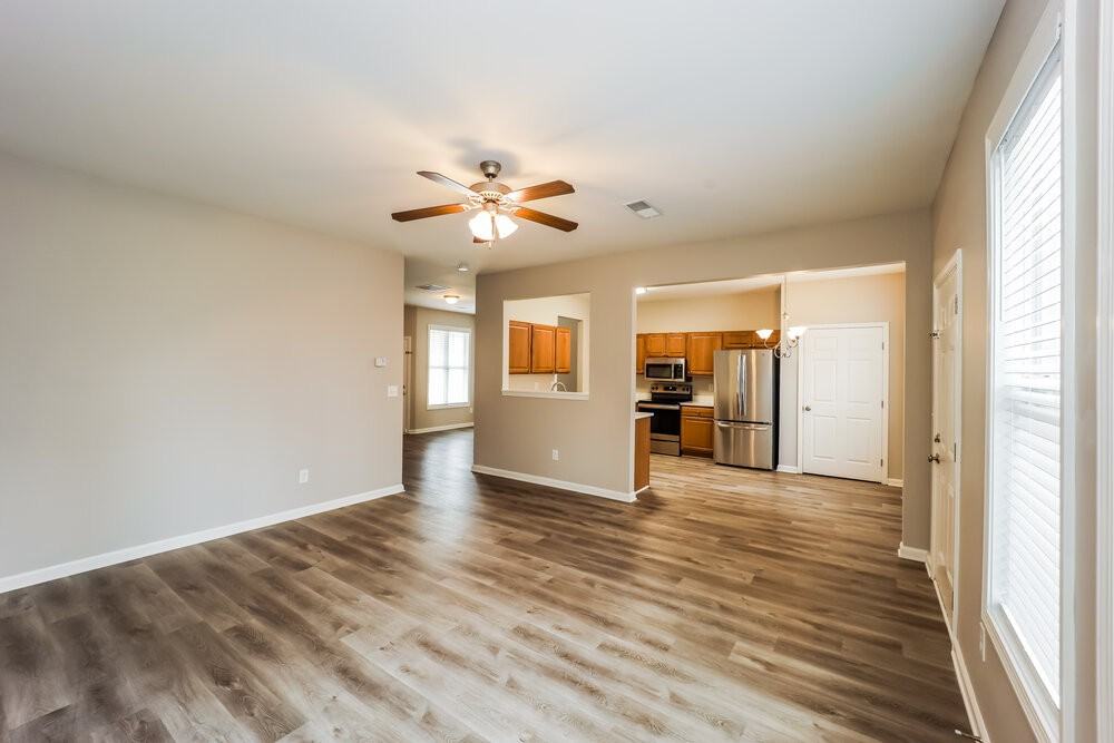 1510 Persimmon Trce - Photo 4 of 16