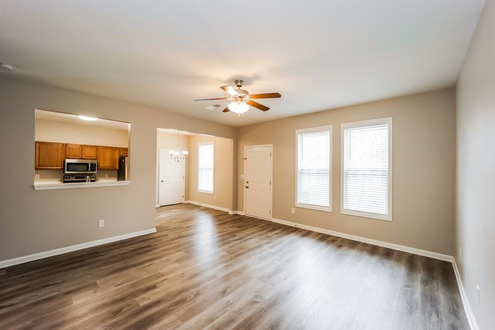 1510 Persimmon Trce - Photo 5 of 16