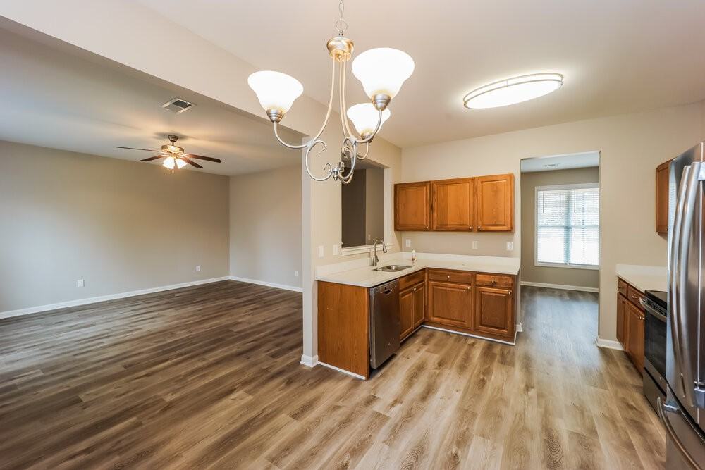 1510 Persimmon Trce - Photo 7 of 16