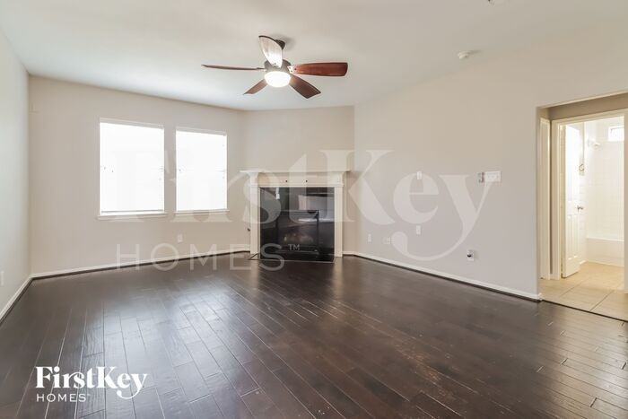 105 Avery Springs Ln - Photo 3 of 15