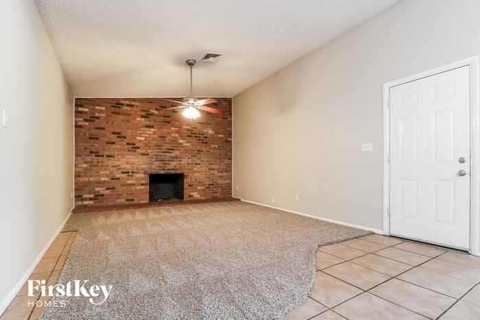 3911 E Corrine Dr - Photo 3 of 15