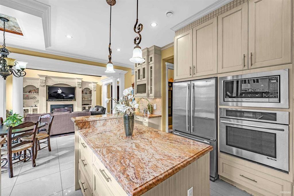 10200 Algonquin Dr #1 - Photo 2 of 24