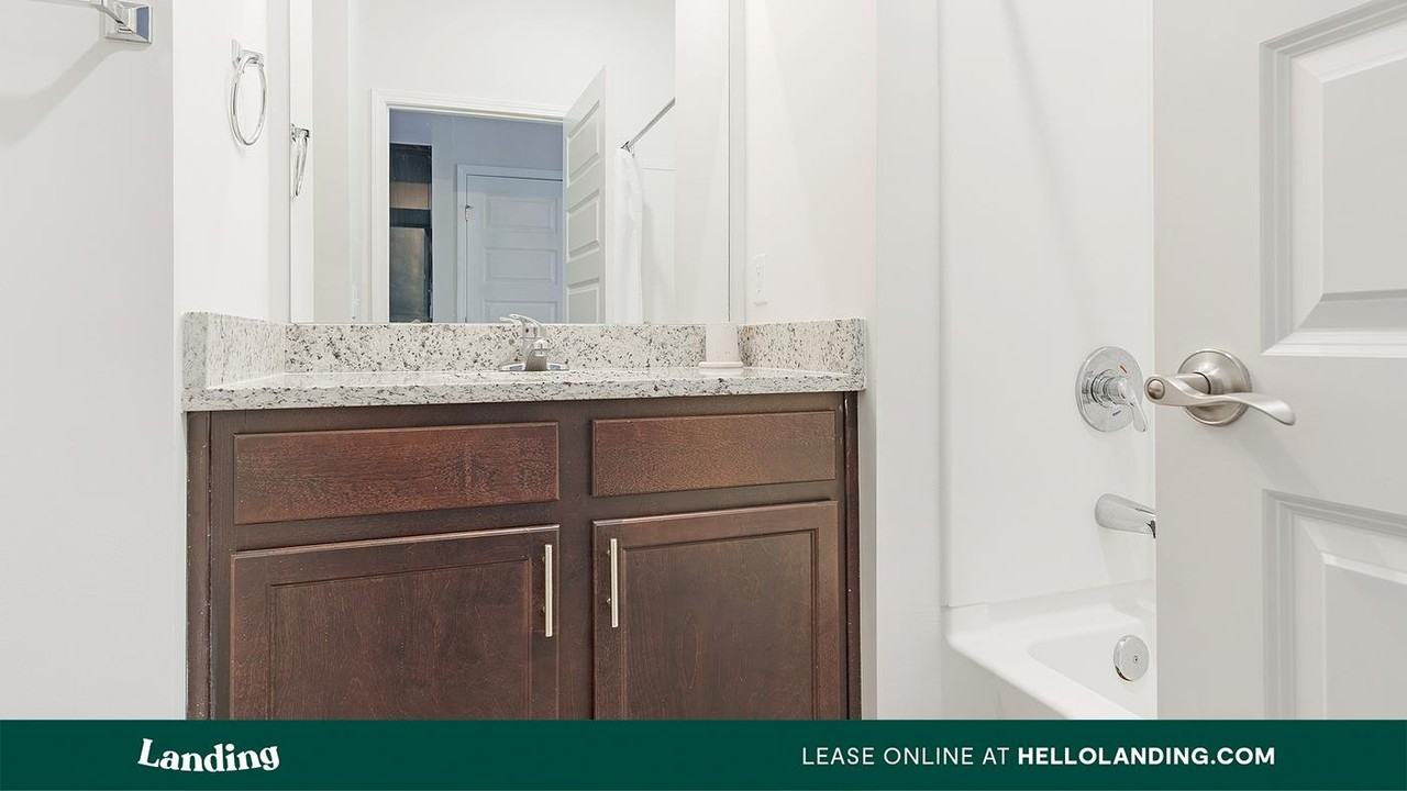 702 East US-80 - Photo 4 of 50