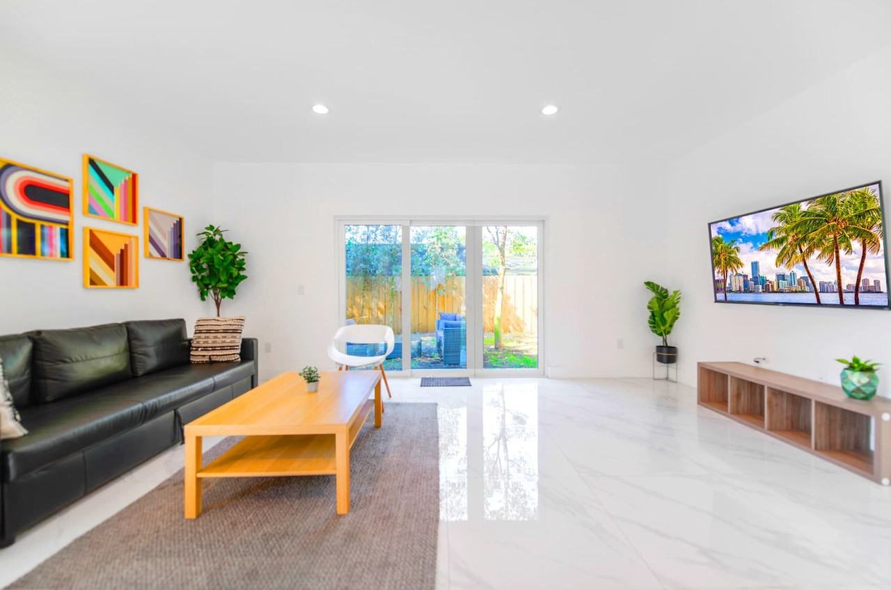 1175 Nw 26th St #1022299P - Photo 6 of 18