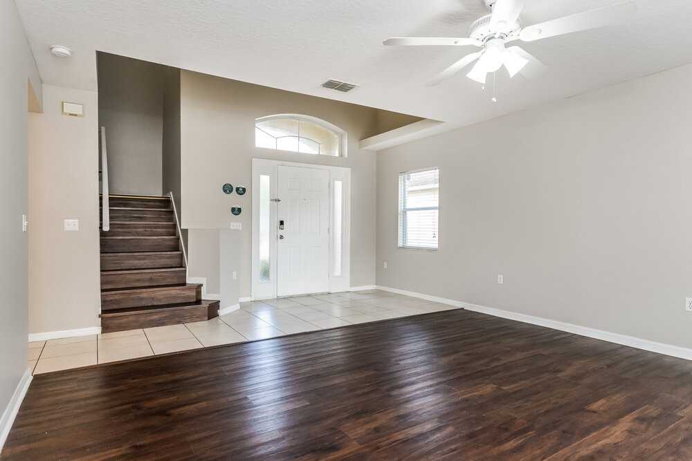 1646 Sage Creek Ct - Photo 4 of 17