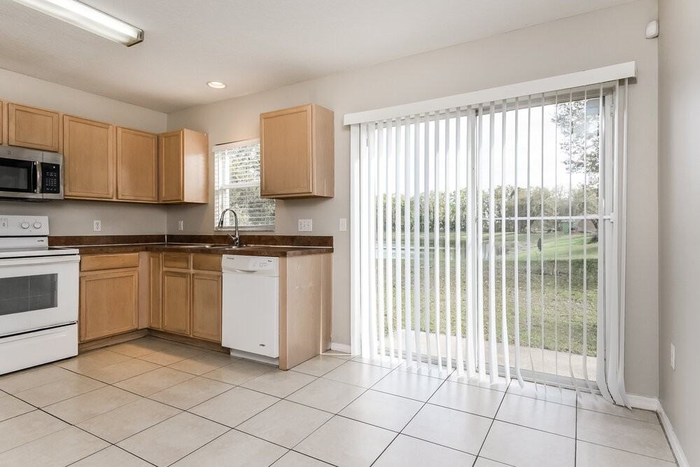 1646 Sage Creek Ct - Photo 7 of 17