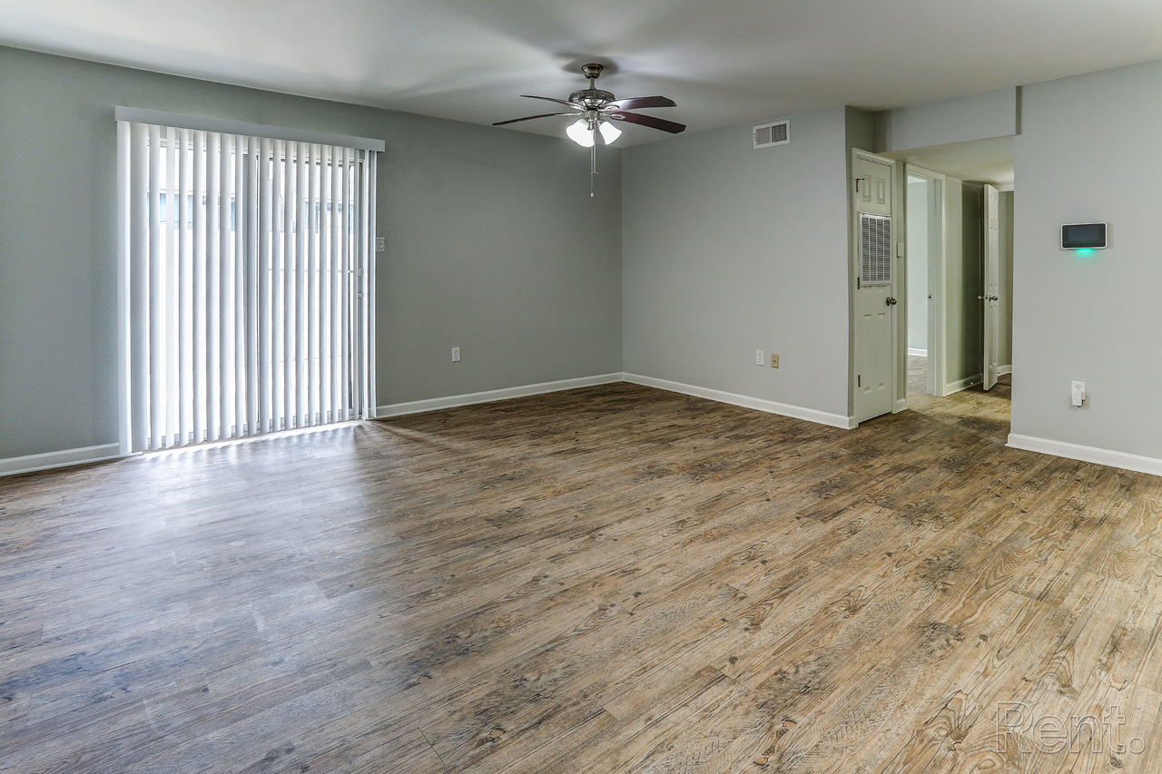 Jefferson Arms - Photo 3 of 86